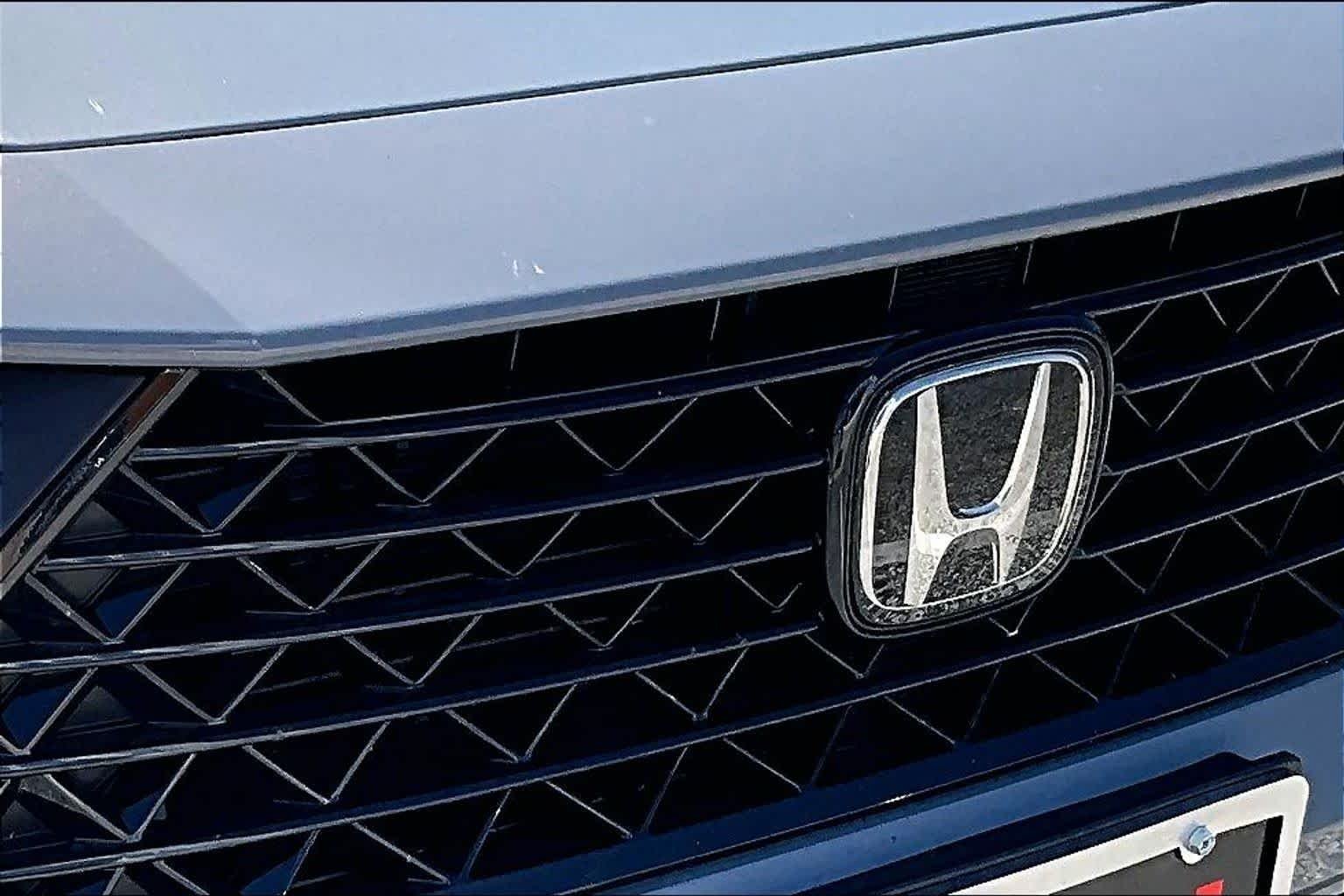 Certified Used 2026 Urban Gray Pearl Honda EX-L image 32