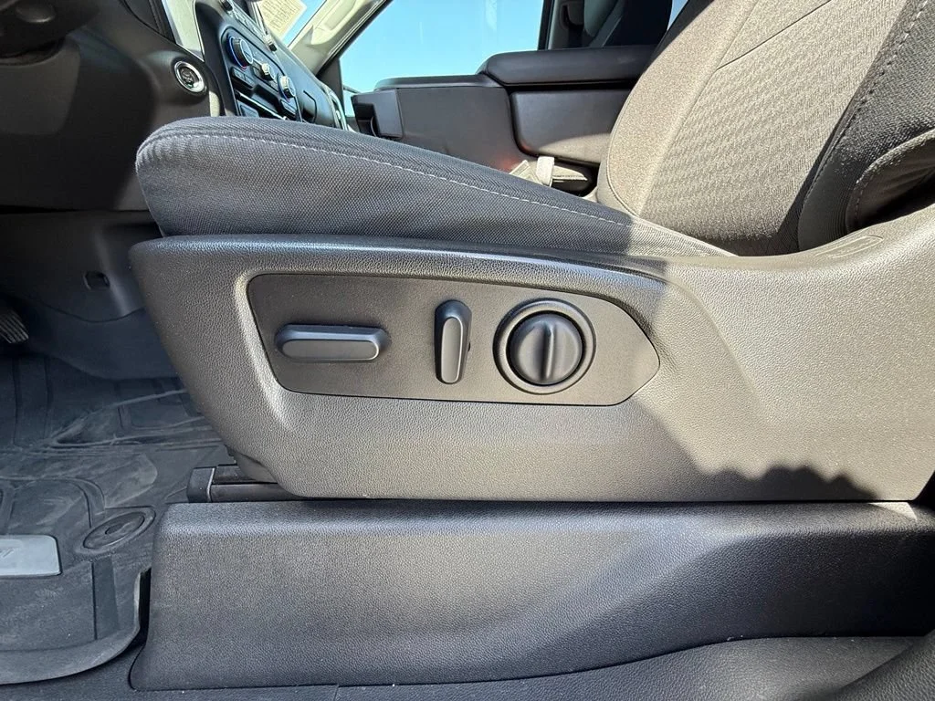 Used 2020 SUMMIT WHITE Chevrolet LT image 33