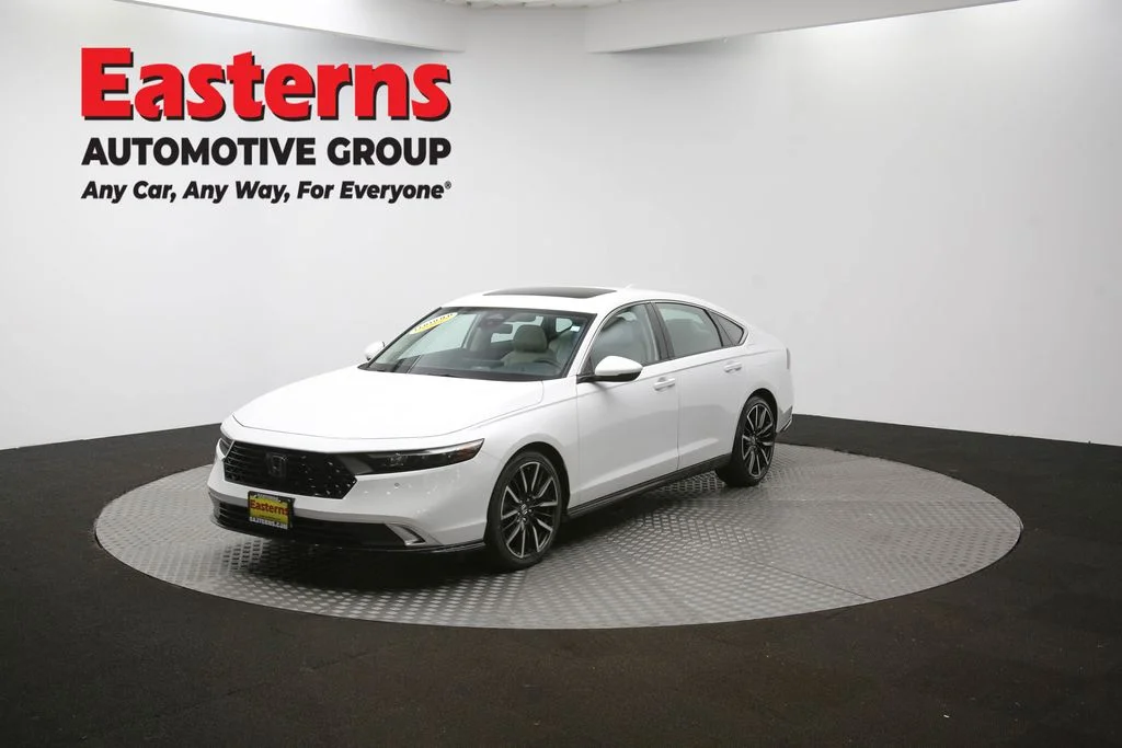 Used 2024 White Honda Touring image 53