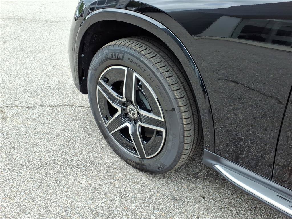 New 2026 Black Mercedes-Benz GLC 300 image 29