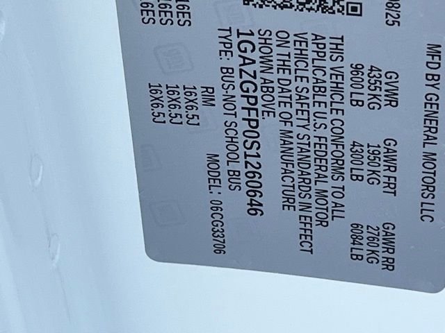 Used 2025 White Chevrolet LT Passenger image 30