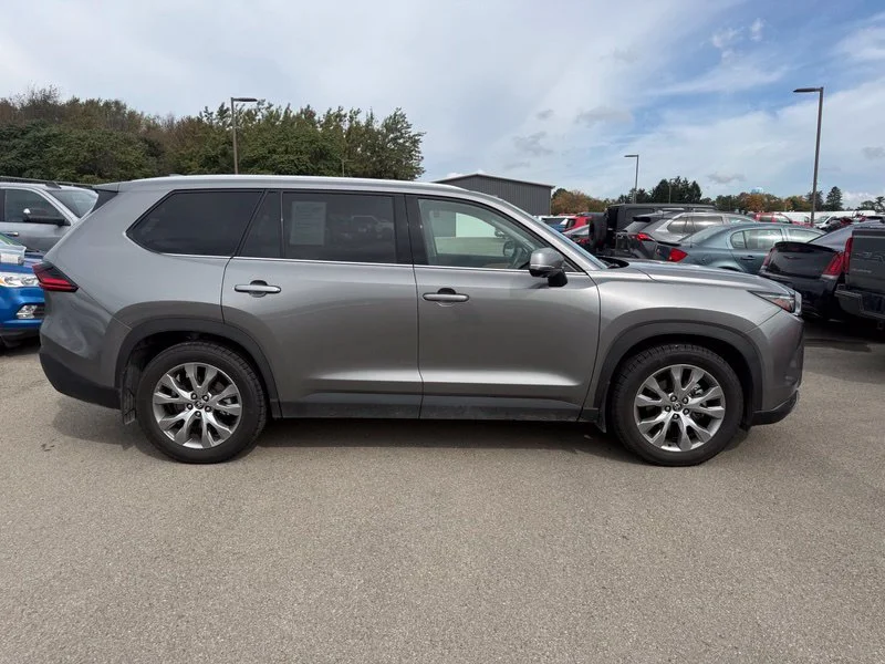 Used 2025  Toyota Limited image 16