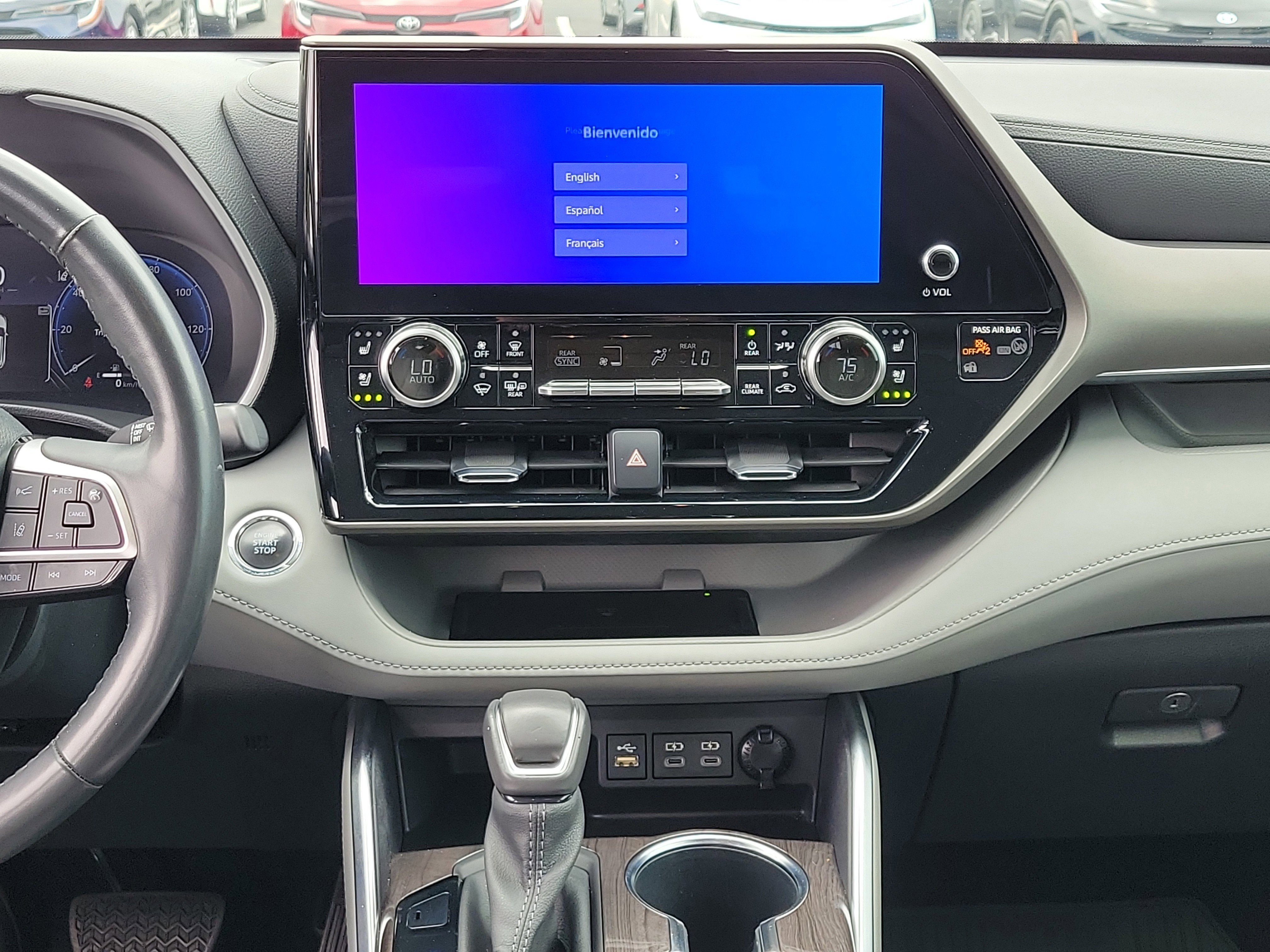 Used 2023 Wind Chill Pearl Toyota0 Limited image 18