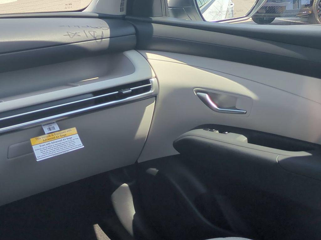 New 2026 White Hyundai SE FWD image 19