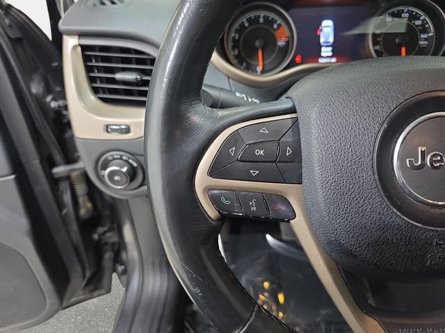 Used 2016 Gray Jeep Limited image 17