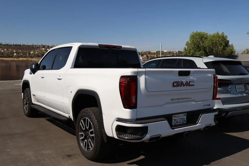 Used 2025 White GMC AT4 image 4