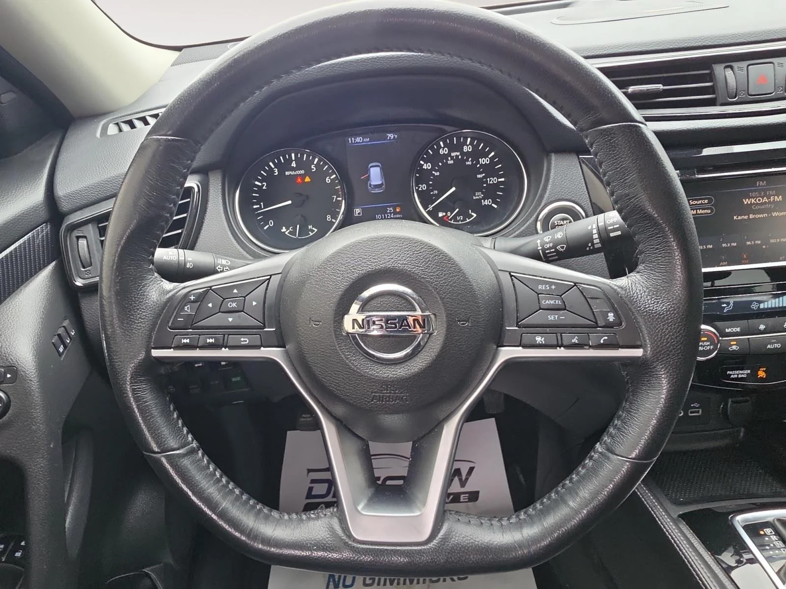 Used 2018 Caspian Blue Nissan SL image 16