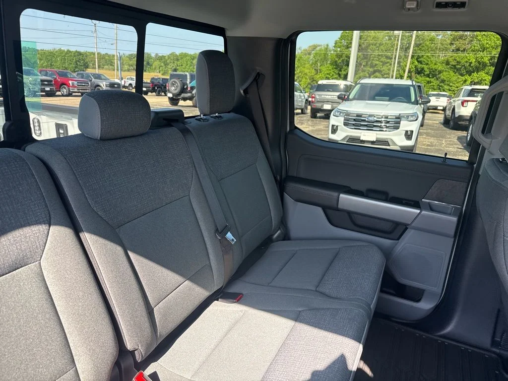 New 2026 Avalanche Ford XLT image 14