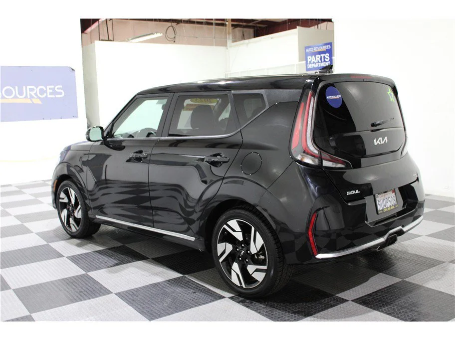 Used 2023 Fusion Black Kia GT-Line image 6