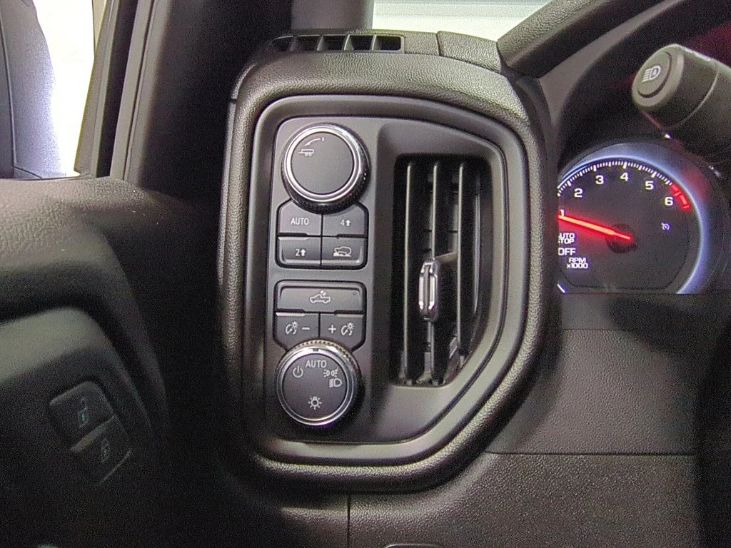 Used 2023 ONYX BLACK GMC Pro image 20