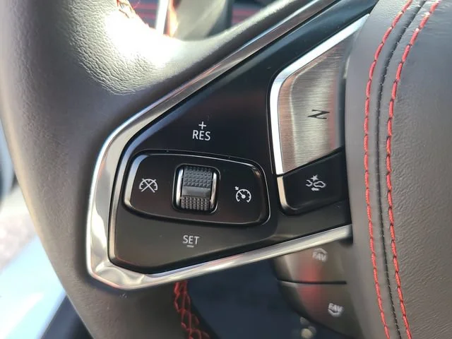 Used 2025 Arctic White Chevrolet 1LT image 23