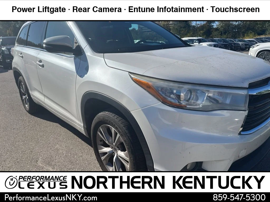 Used 2015 Blizzard Pearl Toyota LE Plus image 1