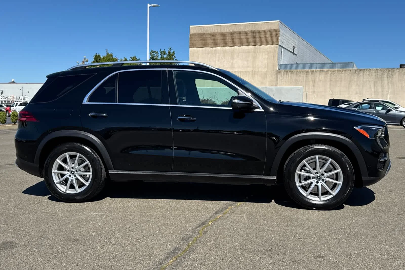 Used 2025  Mercedes-Benz GLE 350 image 6