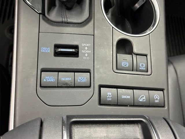 Used 2020 White Toyota XLE image 37