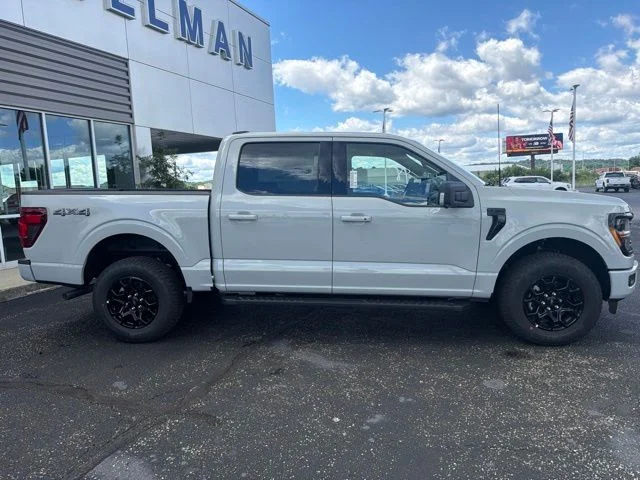 New 2026 White Ford XLT image 2