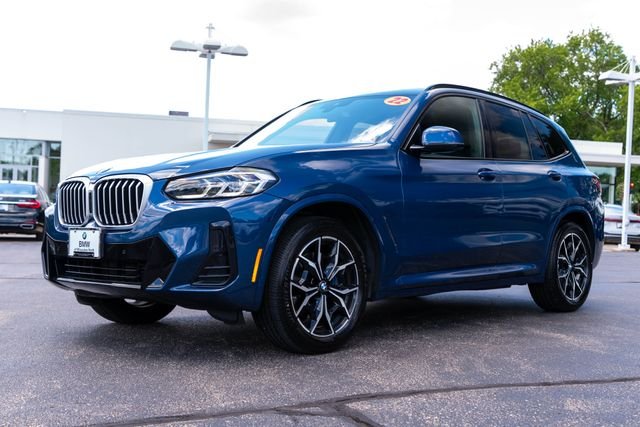 Used 2022 Blue Metallic BMW xDrive30i image 1