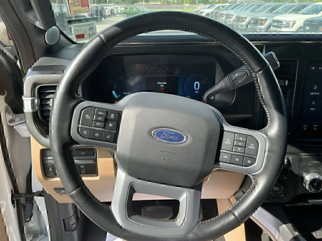 Used 2023 Oxford White Ford Lariat image 13