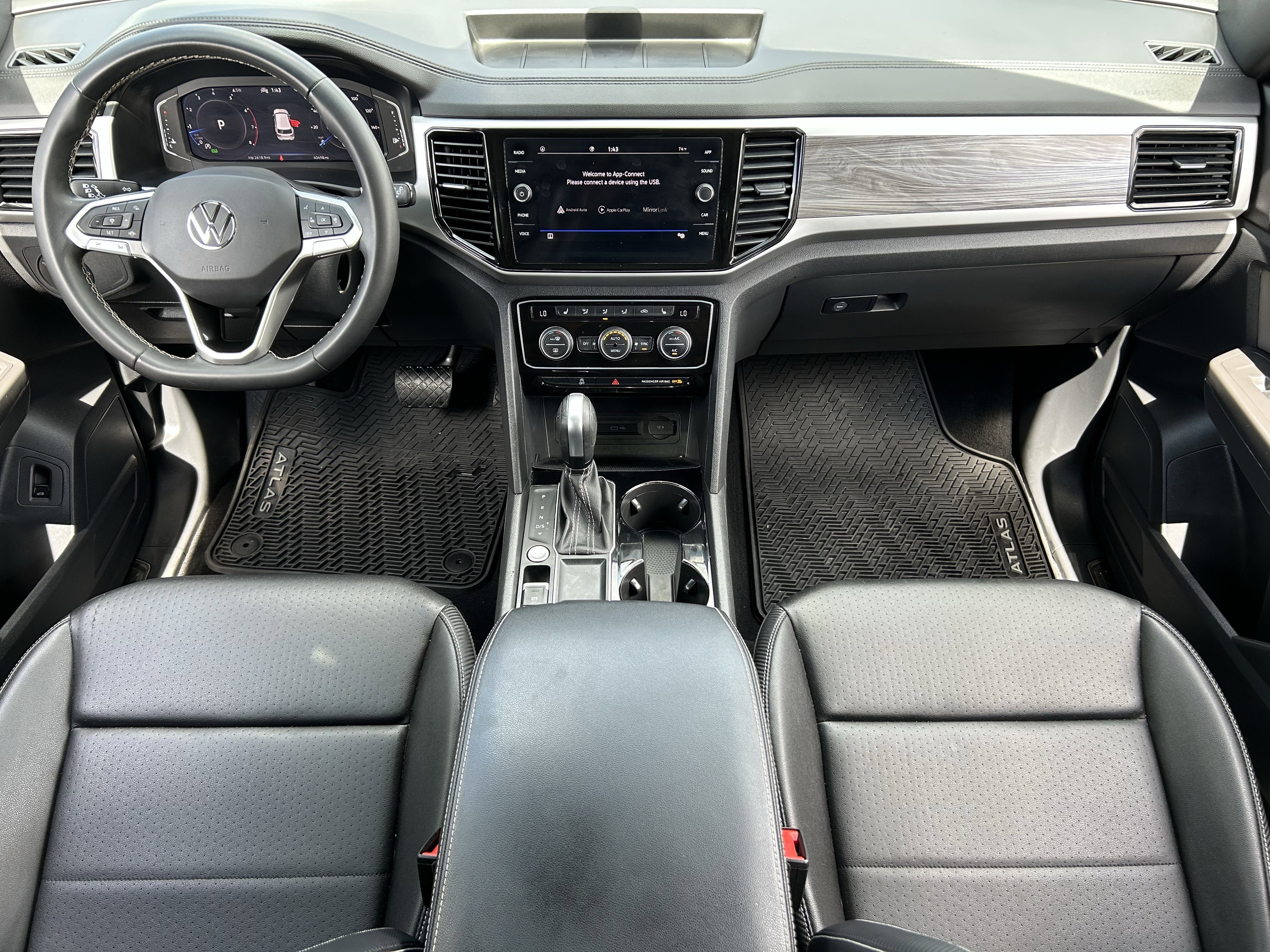 Used 2023 Blue Metallic Volkswagen 3.6L V6 SE w/Technology image 13