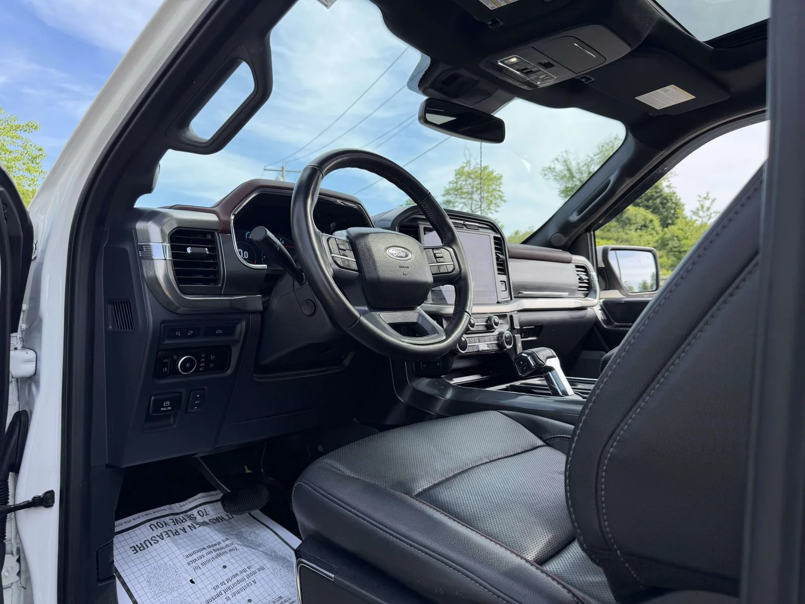 Used 2023 White Ford Lariat image 16