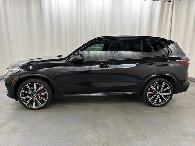 Used 2022 Black BMW M50i image 3