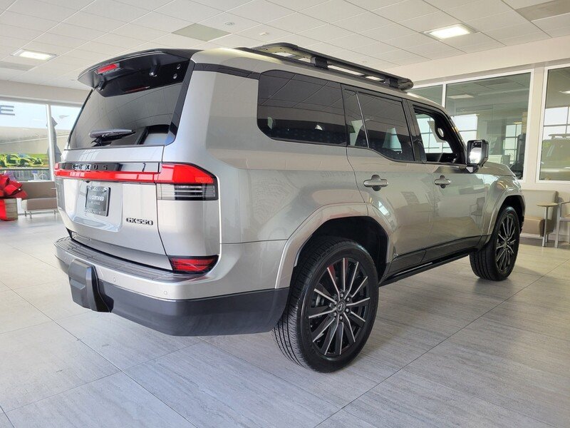 2024 Lexus GX Luxury - Photo 7