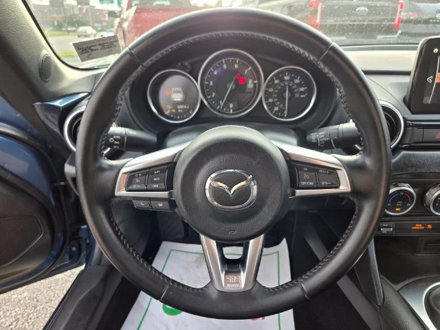 Used 2018 Blue Mazda Grand Touring image 27
