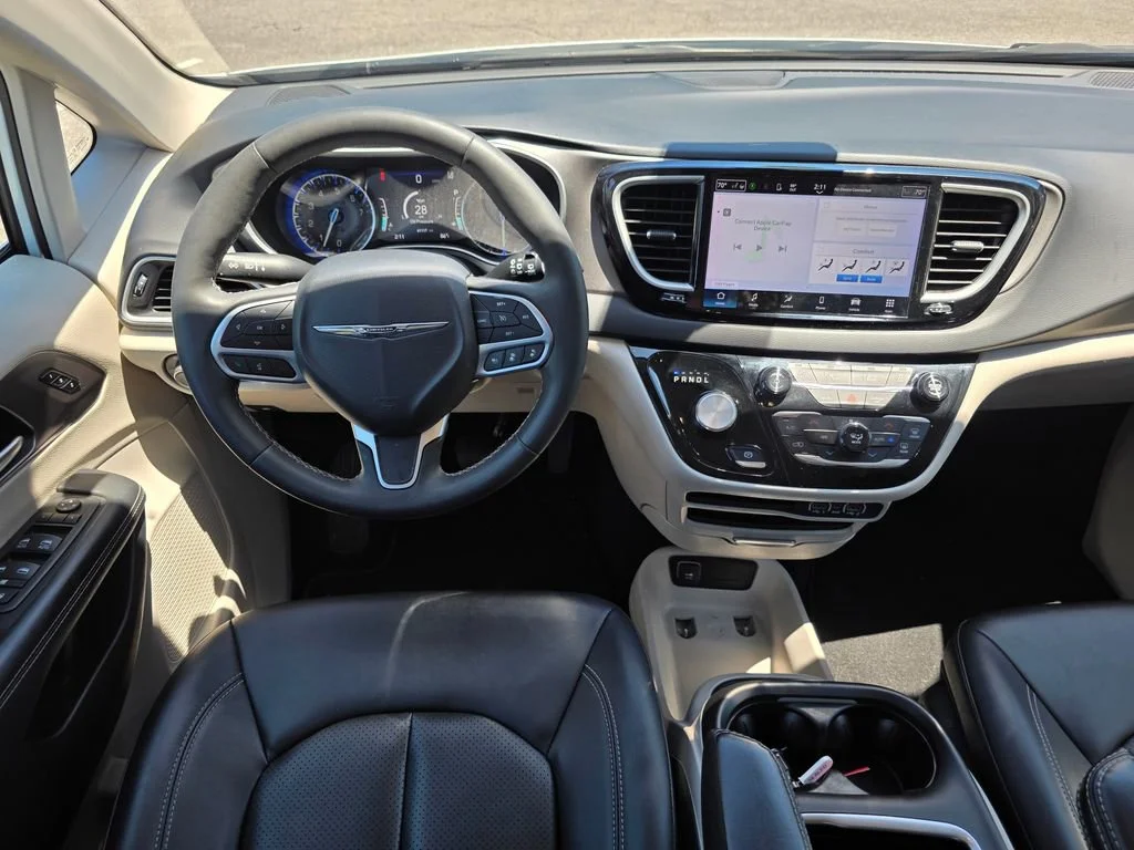 Used 2024  Chrysler Touring L image 26