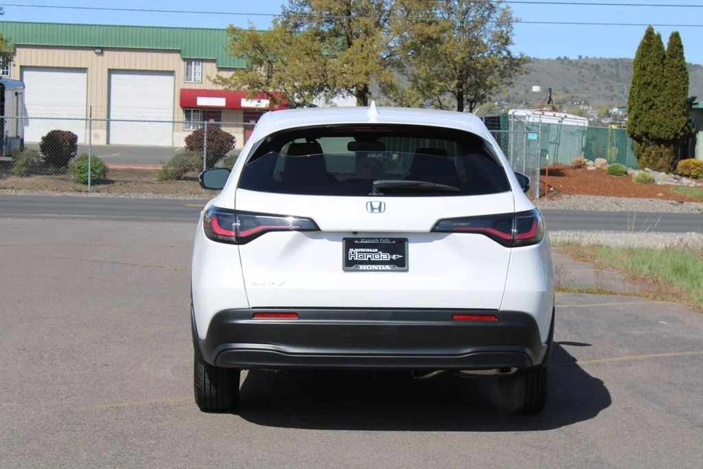 New 2026 Platinum White Pearl Honda AWD LX image 5
