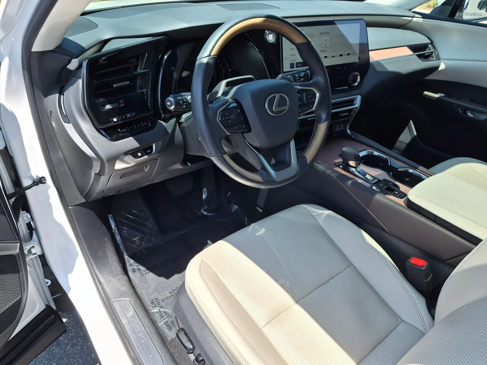 Certified Used 2023 Eminent White Pearl Lexus RX 350 Premium image 12
