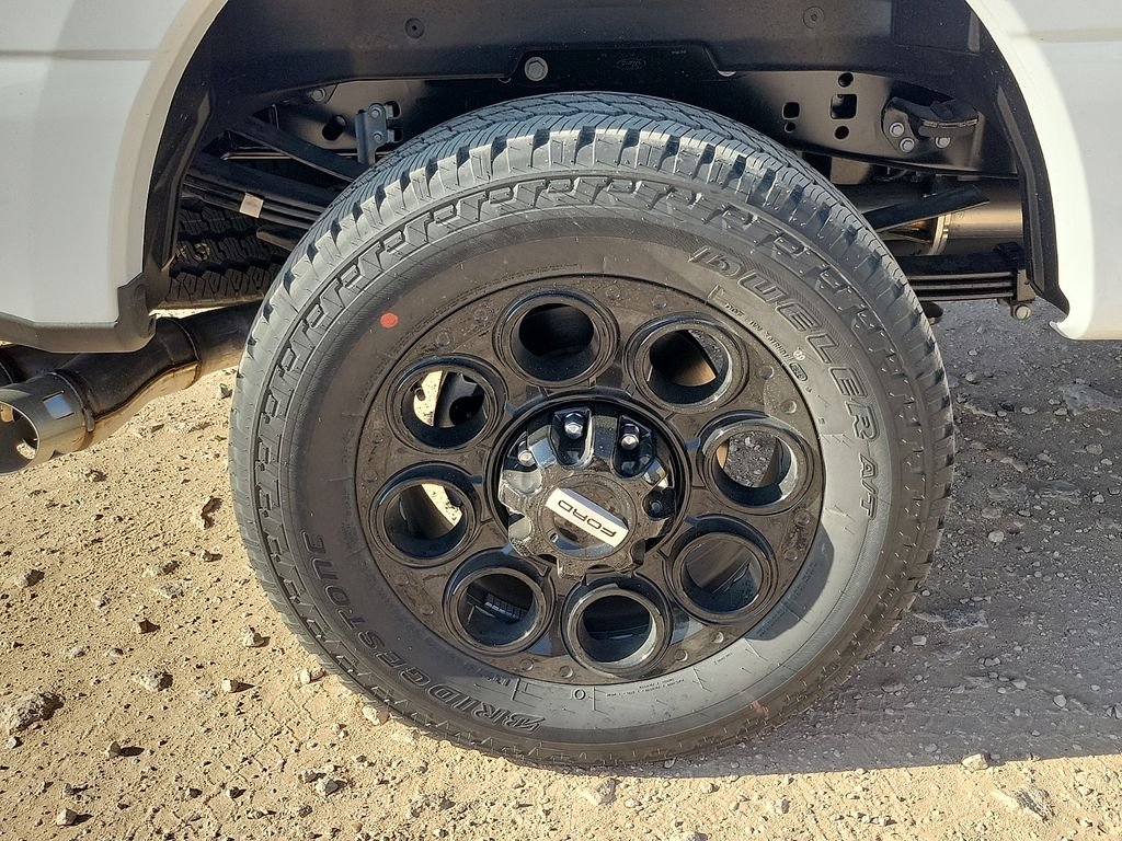 New 2026 Oxford White Ford F-350® Lariat® image 13