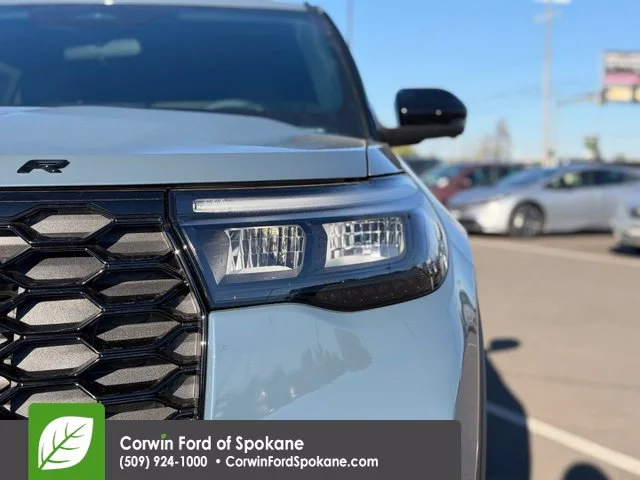 New 2027 Vapor Blue Metallic Ford ST-Line image 7