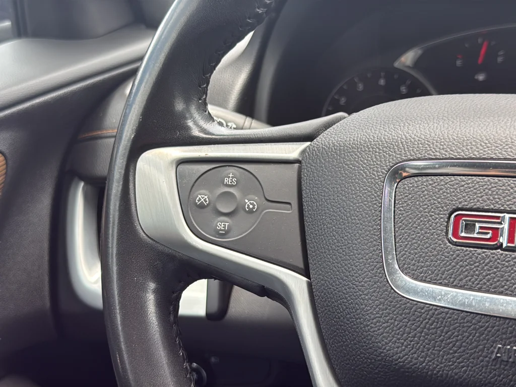 Used 2019 Blue GMC SLE image 17