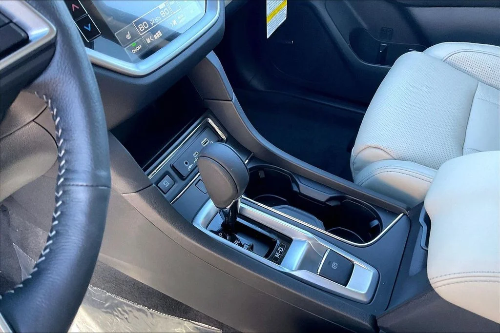 New 2026 CRYSTAL BLACK SILICA Subaru Limited 8-Passenger image 7