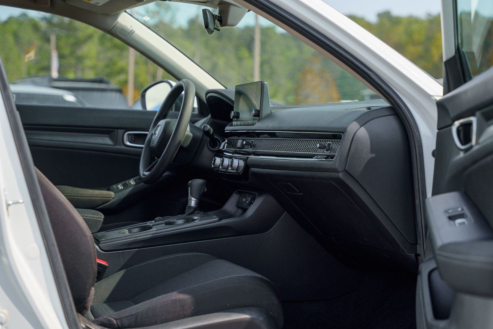2025 Honda Civic LX - Photo 14