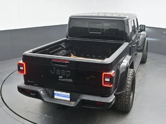 Used 2023 Black Clearcoat Jeep High Altitude image 39