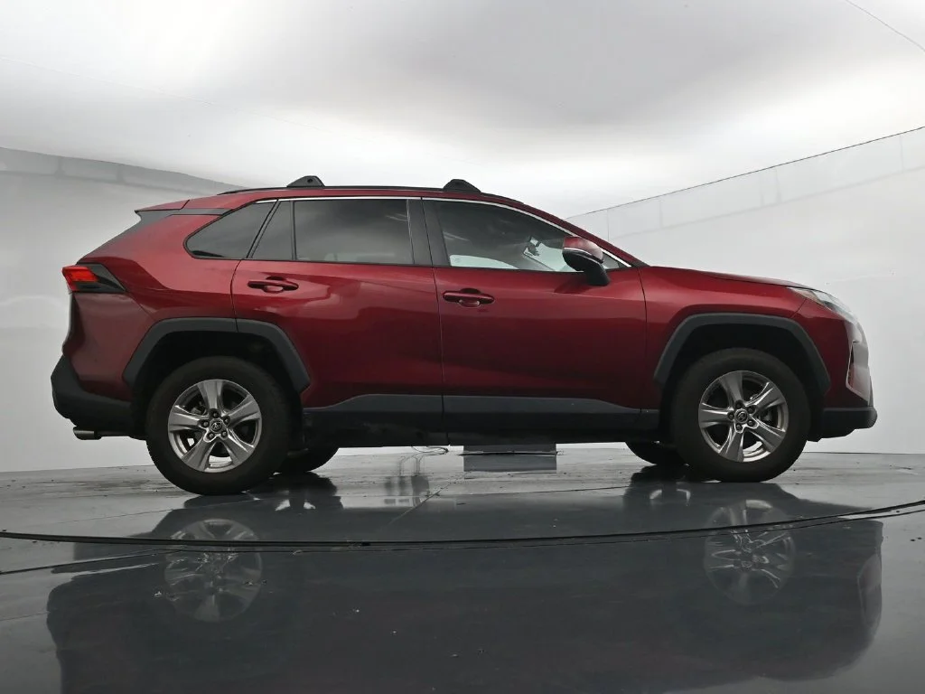 Used 2022 Red Toyota XLE image 23