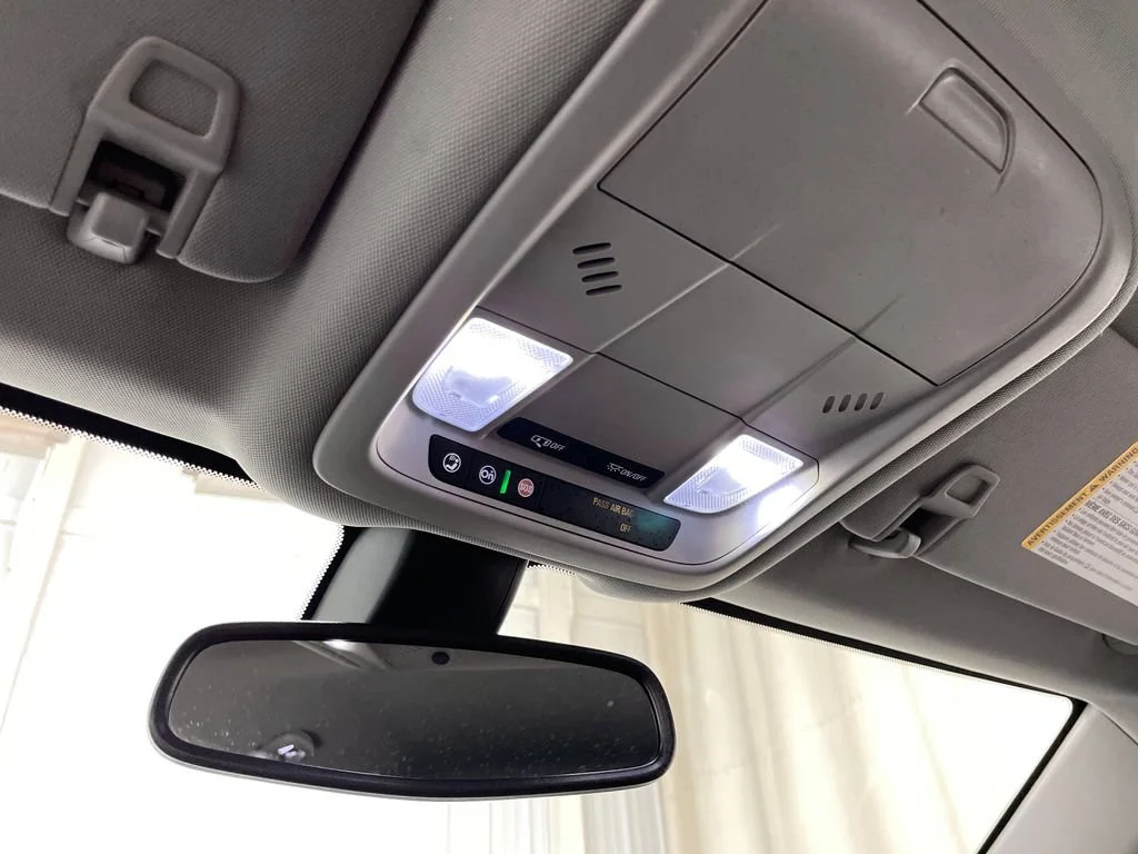 Certified Used 2019 SUMMIT WHITE GMC SLE image 27