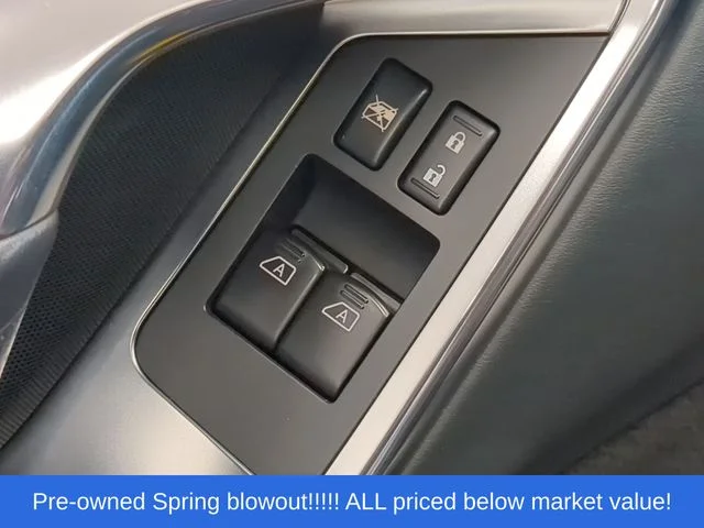Used 2009 Black Nissan Premium image 19