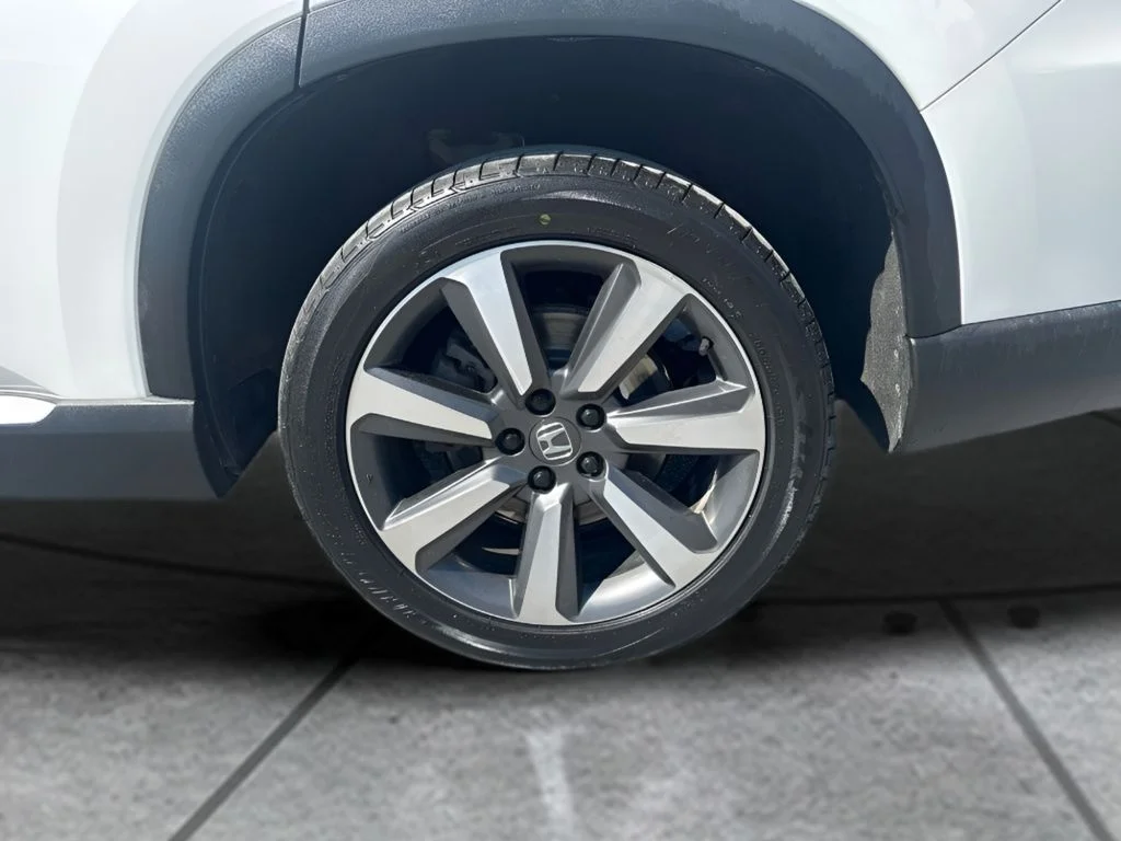 Used 2024 White Honda Touring image 30