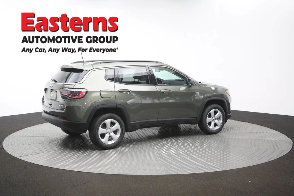 Used 2021 Green Jeep Latitude image 43