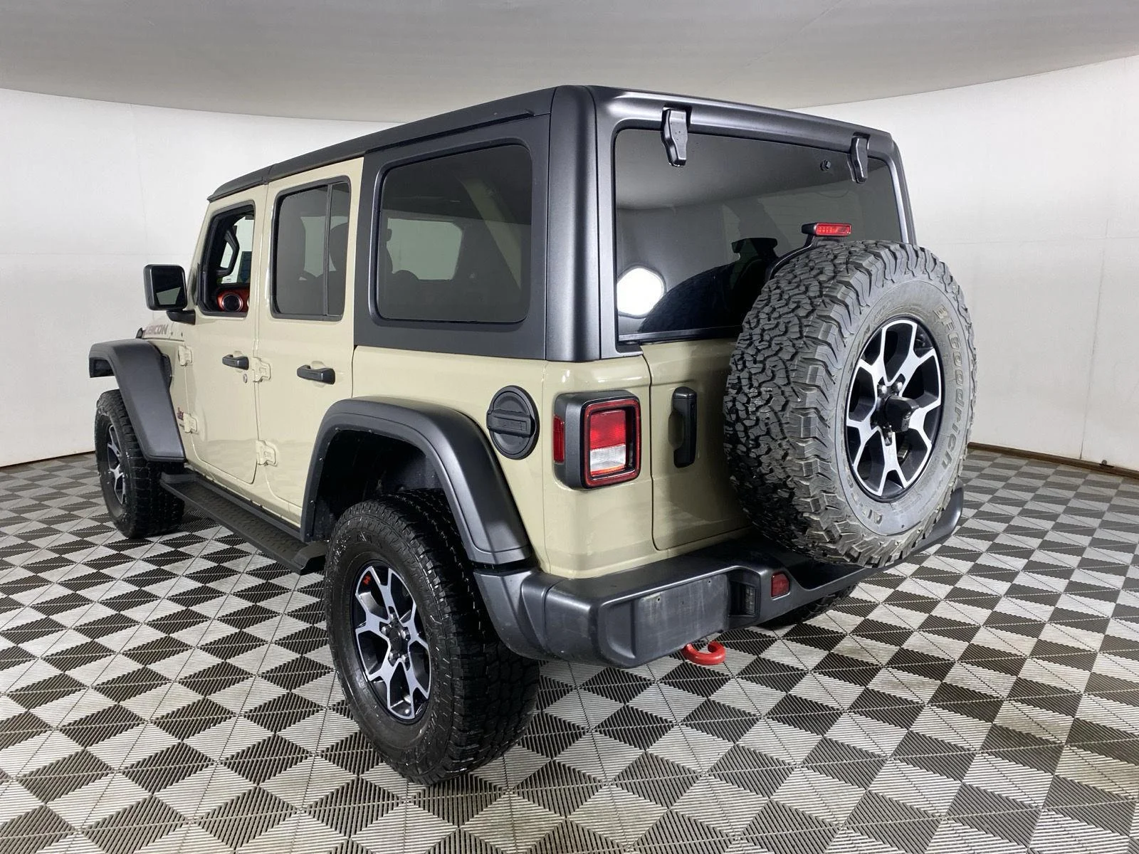 Used 2022 Limited Edition Gobi Clearcoat Jeep Unlimited Rubicon image 9