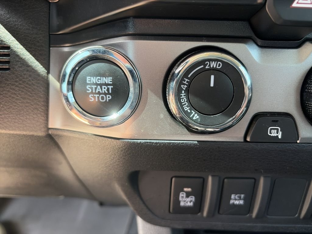 Used 2023 Silver Toyota SR5 image 27
