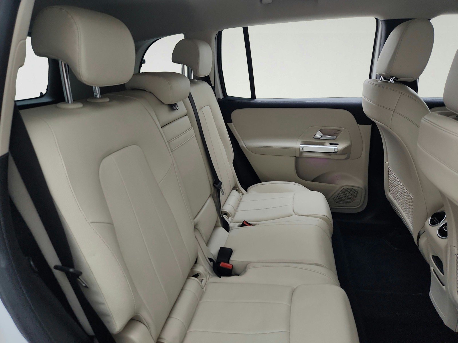 Used 2020 Polar White Mercedes-Benz GLB 250 image 34
