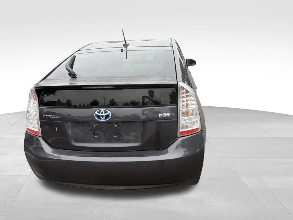 Used 2010 Gray Toyota III image 8