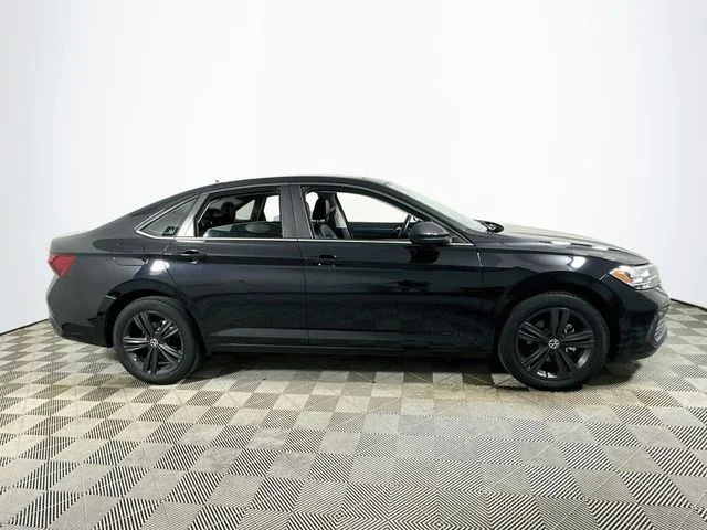 Certified Used 2023 Black Volkswagen 1.5T SE image 2