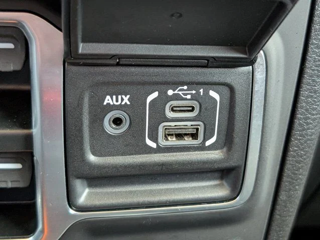 Used 2025 Anvil Clearcoat Jeep Sahara 4xe image 20