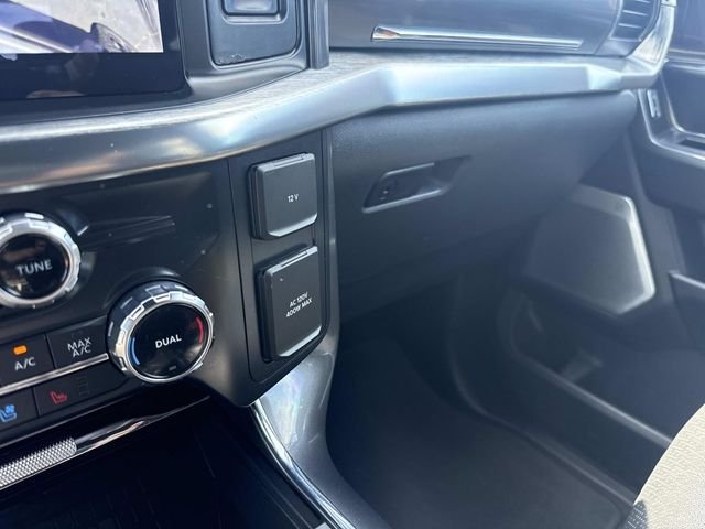 Used 2022 Agate Black Metallic Ford Lariat image 36