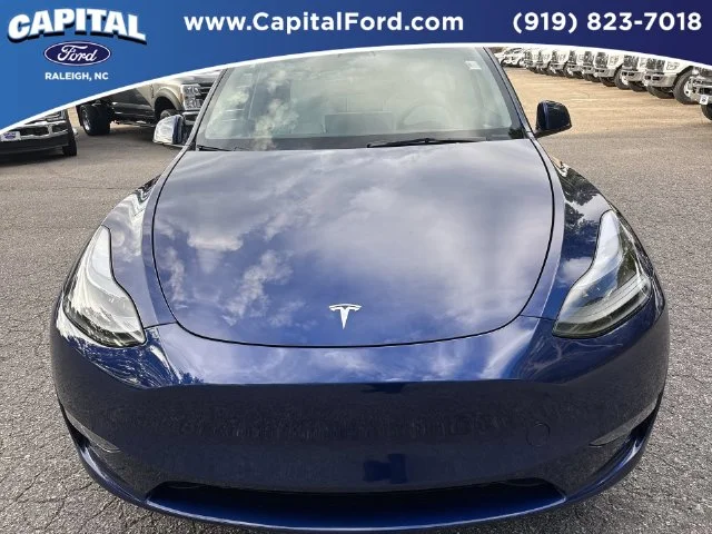 Used 2023  Tesla Performance image 10