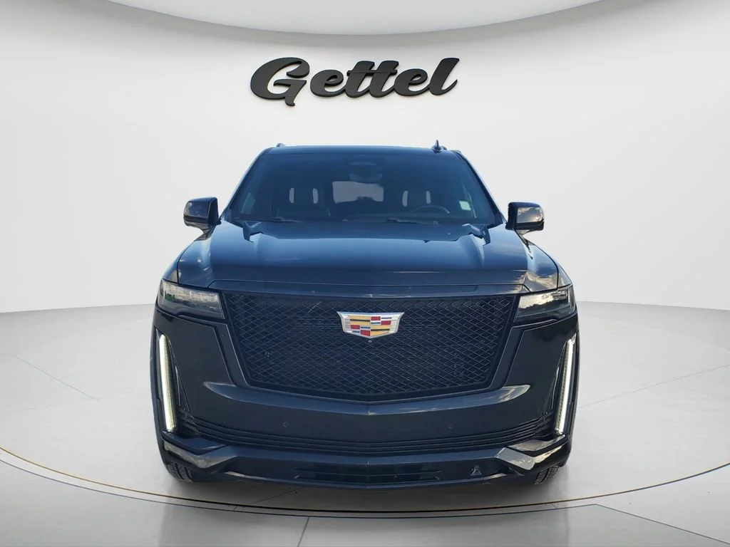 Used 2022 Black Raven Cadillac Sport Platinum image 8