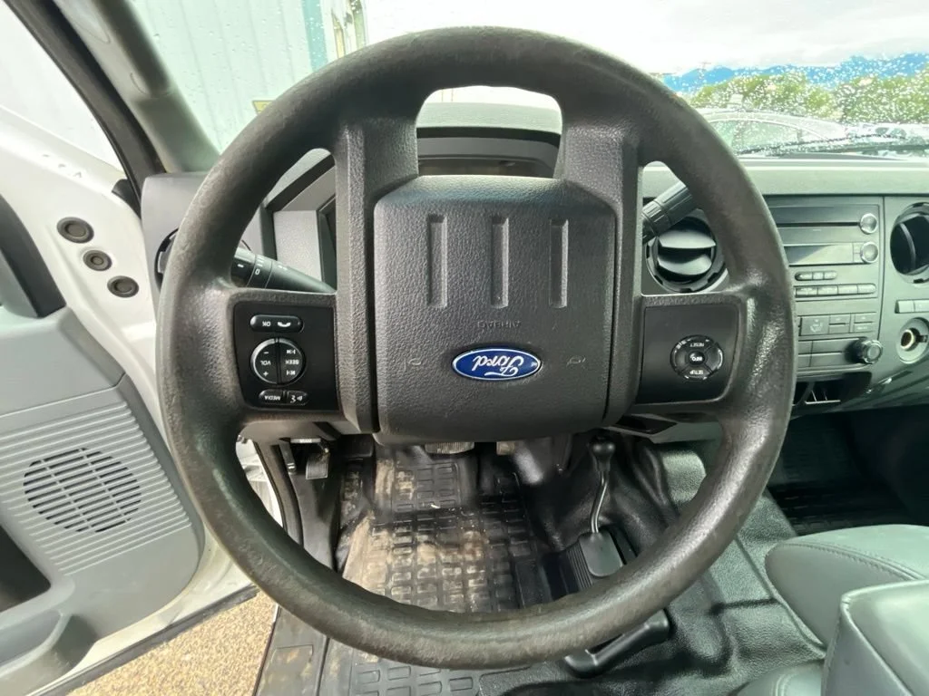Used 2016 White Ford XL image 11